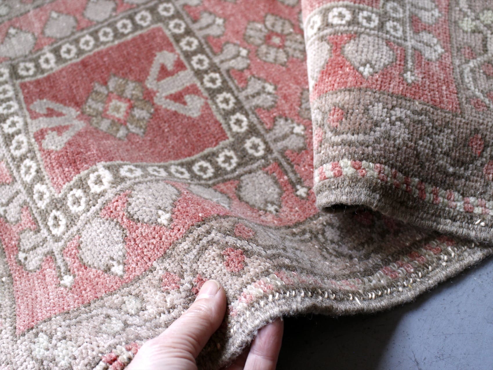 トルコ絨毯・オーバーダイド/カイセリヤストゥク92×48cm ３つのサンドゥック