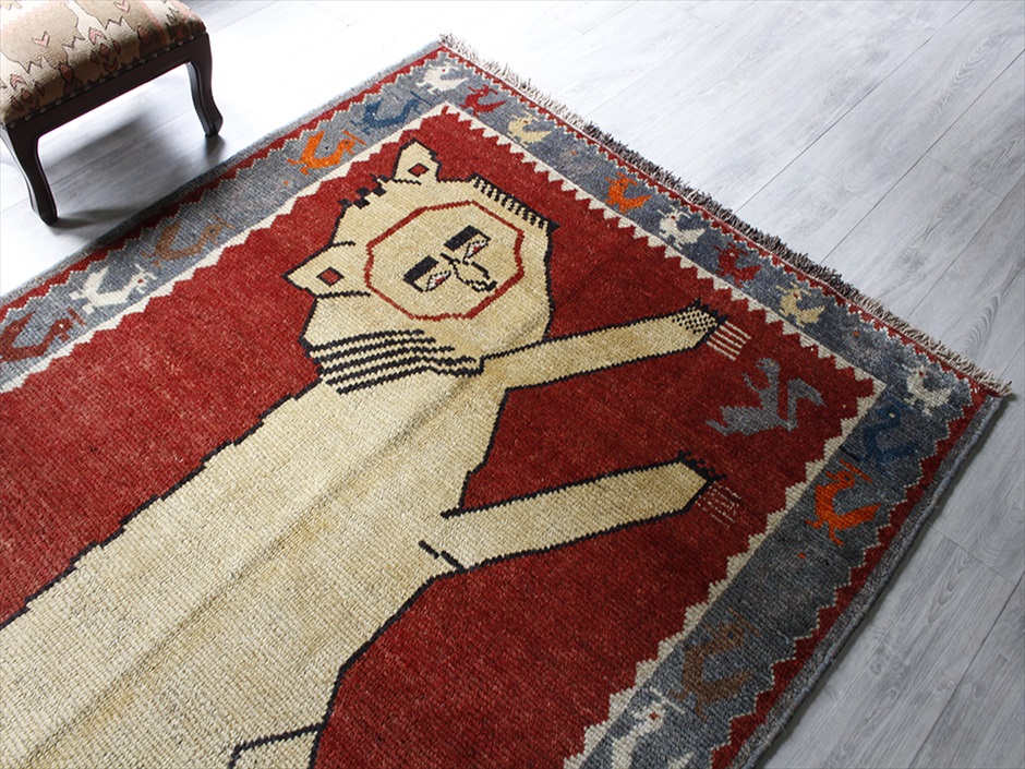 オールドエリアラグ / ペルシャ 絨毯 カシュカイ族 ギャッベ195×130cm 白いライオン