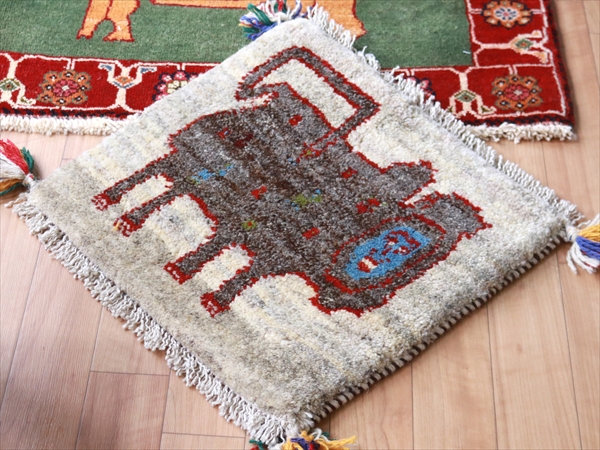 ！！専用！！ライオン　ギャッベ  ラグ 専用！！ライオン ギャッベ ラグ（ペルシャ絨毯なら｜魔法の