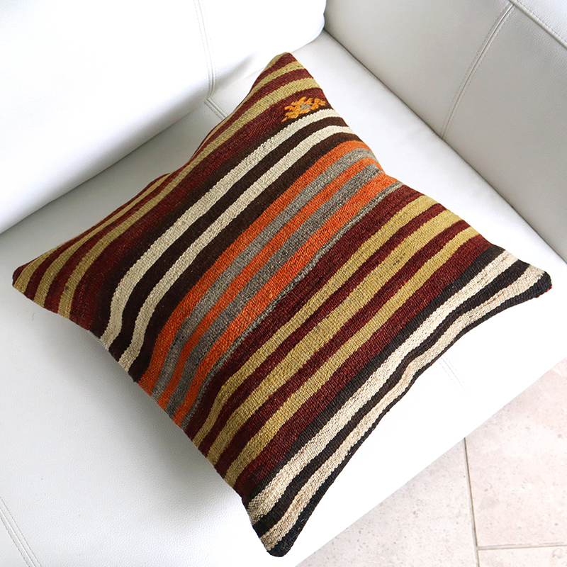 オールドキリム　クッションカバー 40cm Old Kilim Cushion ボーダージジム