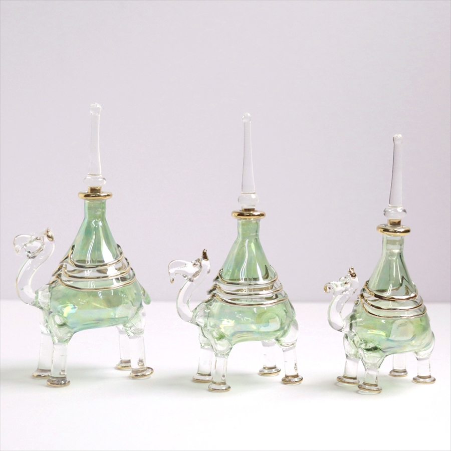 キリムスタイル エジプト香水瓶 手吹きガラスの工芸品/ラクダ3頭セット グリーン